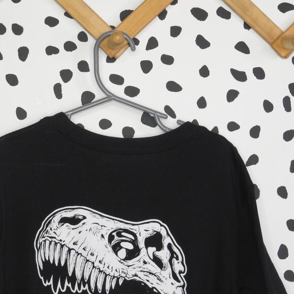 Old Navy Black Dinosaur Skateboard Boys Graphic T-Shirt - Picture 4 of 6